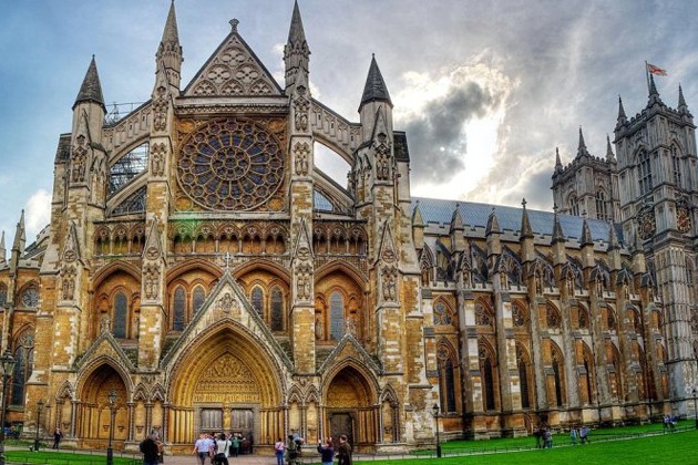 威斯敏斯特教堂在英国享有至高无上的地位,它是英国王室专属礼拜堂