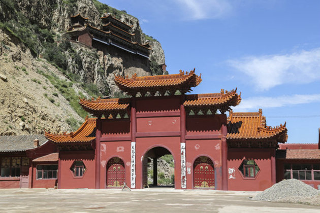 亚洲 中国 山西 朔州 被誉为小悬空寺的圣泉寺,位于广灵县县城南13