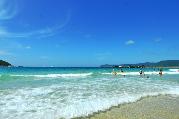 带着宝贝吹海风 碧海蓝天游三亚_三亚攻略\景