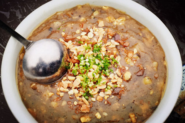 水银饼,糊羹,南瓜羹,金板搭银桥,花椒鸡,潦河棍子鱼,安义米粉是