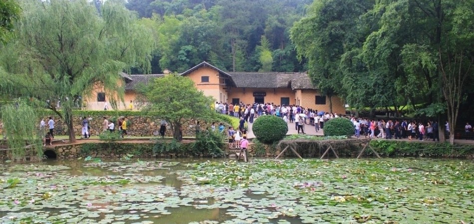 红太阳升起的地方风雨韶山一日游