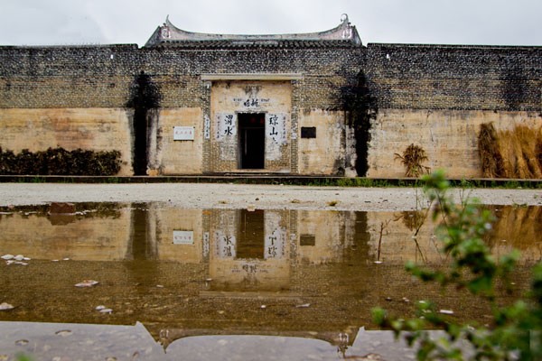 欧洲 中国 广东 云浮   "清朝古堡"——光仪大屋被称为乱世中的"诺亚